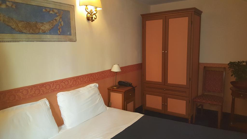 Relais Hotel Antico Palazzo Rospigliosi Róma Kültér fotó